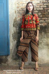 41 Model  Baju Batik  Wanita  Gemuk Agar Terlihat Langsing 