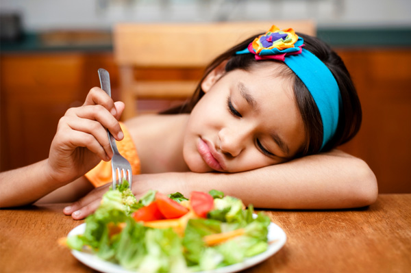 Cara Menghadapi Anak yang Susah Makan